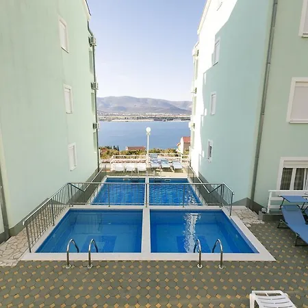 Turquoise Lagoon